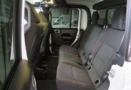 2021 Jeep Gladiator - Image 20