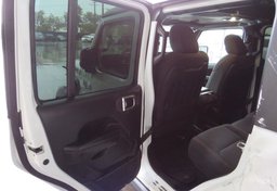 2021 Jeep Gladiator - Image 23