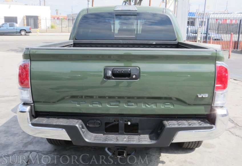 2022 Toyota Tacoma - Image 11