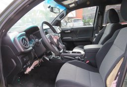 2022 Toyota Tacoma - Image 25