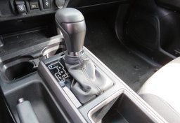 2022 Toyota Tacoma - Image 37