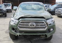 2022 Toyota Tacoma - Image 12