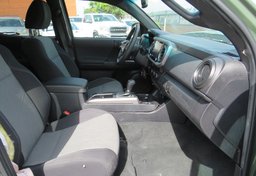 2022 Toyota Tacoma - Image 28