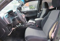 2022 Toyota Tacoma - Image 27