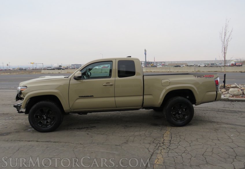 2020 Toyota Tacoma 4WD - Image 9