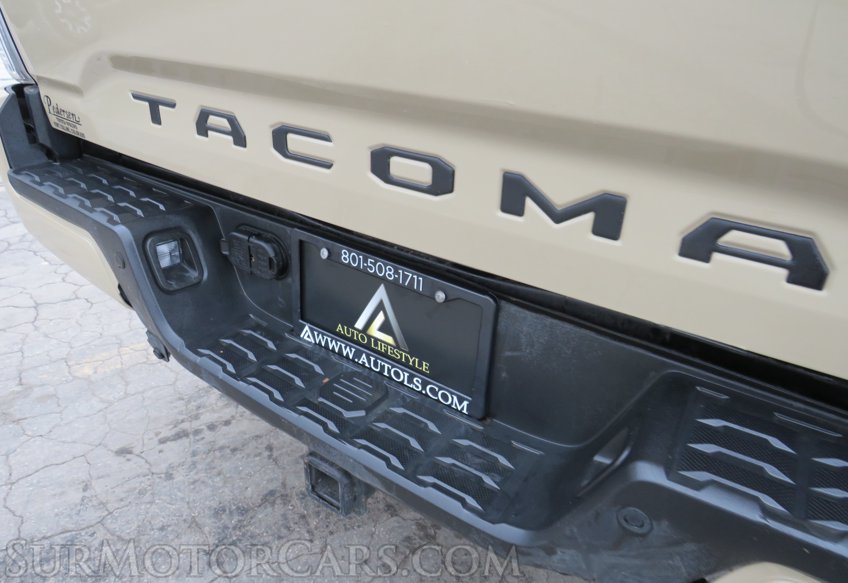 2020 Toyota Tacoma 4WD - Image 22