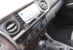 2020 Toyota Tacoma 4WD - Image 39