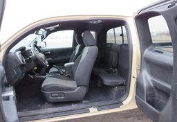 2020 Toyota Tacoma 4WD - Image 31