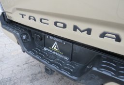 2020 Toyota Tacoma 4WD - Image 22