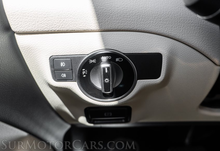 2018 Mercedes-Benz GLA - Image 32