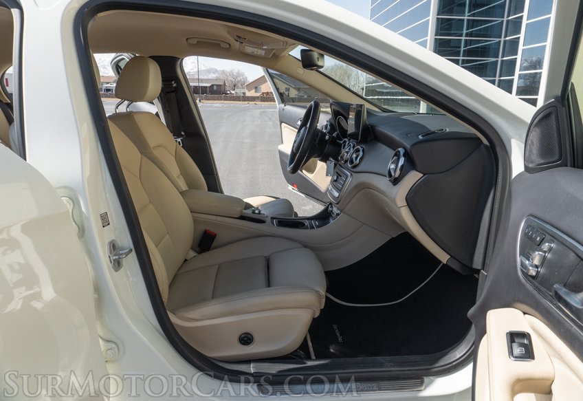 2018 Mercedes-Benz GLA - Image 20