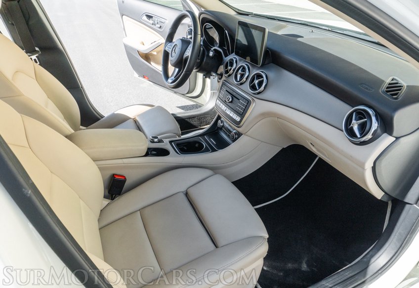 2018 Mercedes-Benz GLA - Image 19