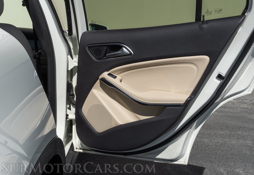 2018 Mercedes-Benz GLA - Image 15