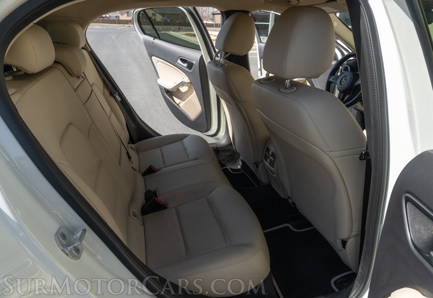 2018 Mercedes-Benz GLA - Image 18