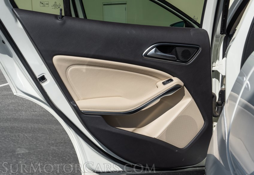 2018 Mercedes-Benz GLA - Image 14