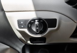 2018 Mercedes-Benz GLA - Image 32