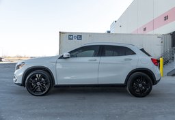 2018 Mercedes-Benz GLA - Image 58