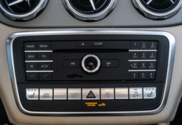 2018 Mercedes-Benz GLA - Image 49