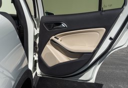 2018 Mercedes-Benz GLA - Image 15