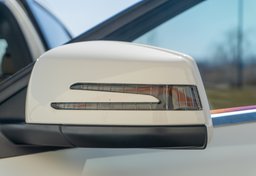 2018 Mercedes-Benz GLA - Image 38