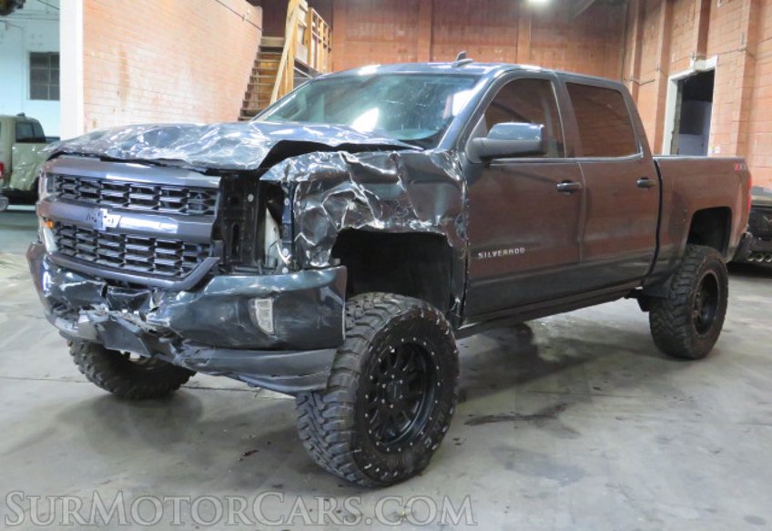 2018 Chevrolet Silverado 1500 - Image 4