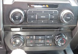 2018 Ford F-150 - Image 38