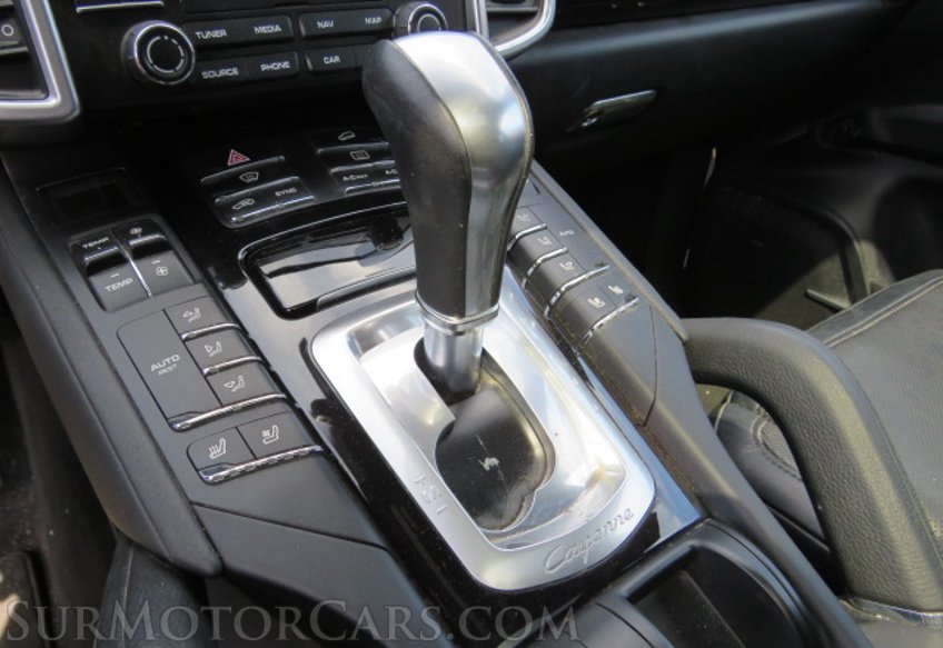 2017 Porsche Cayenne - Image 22