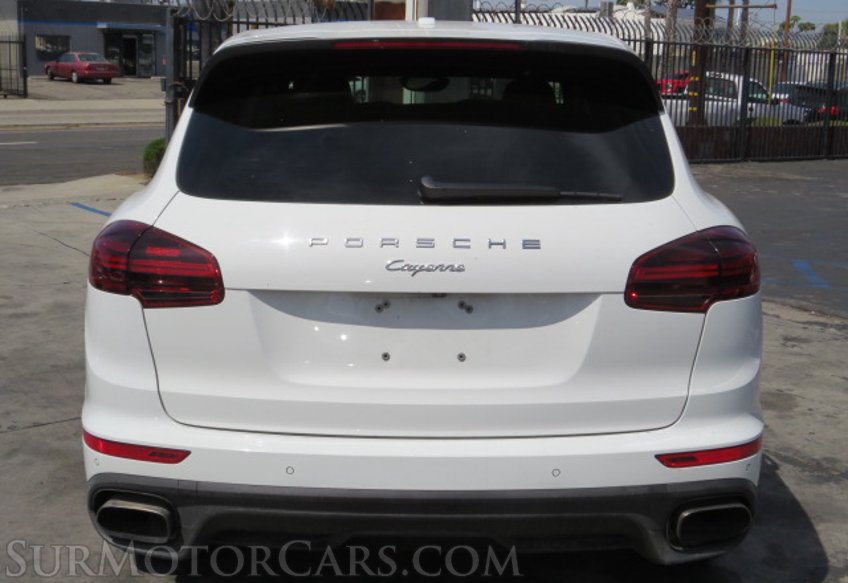 2017 Porsche Cayenne - Image 48