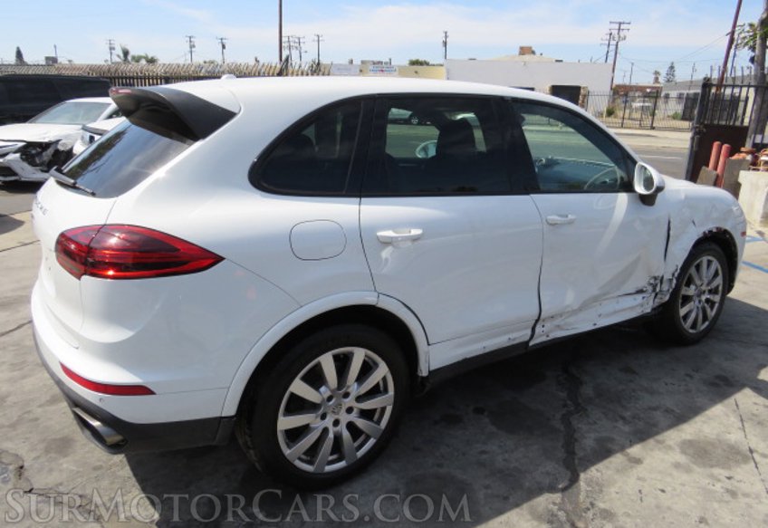 2017 Porsche Cayenne - Image 6