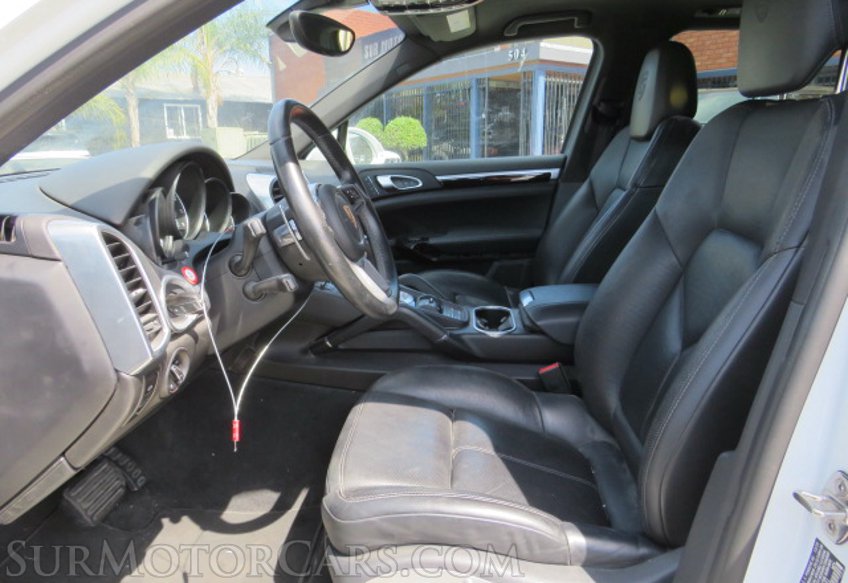 2017 Porsche Cayenne - Image 37