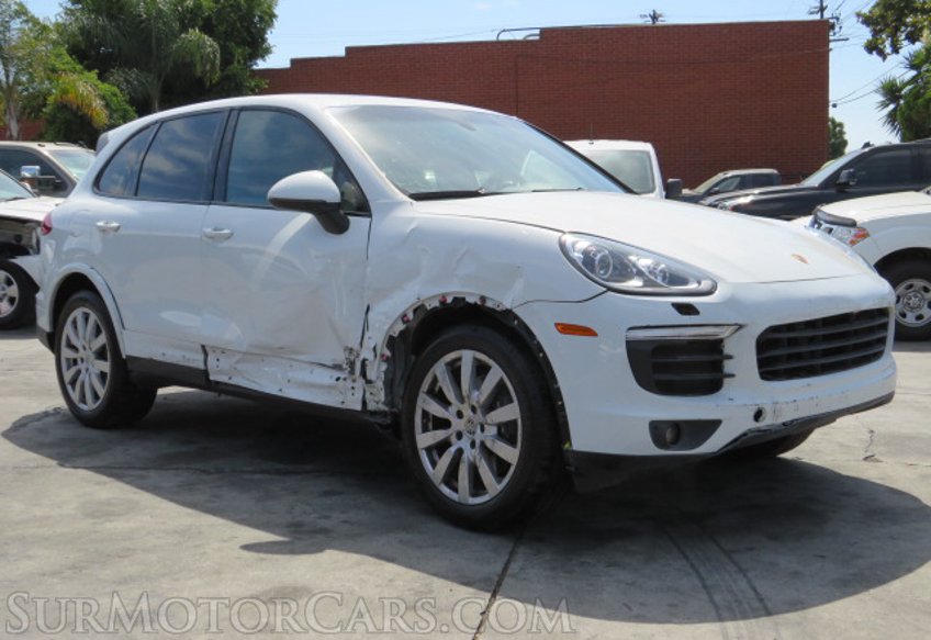 2017 Porsche Cayenne - Image 4