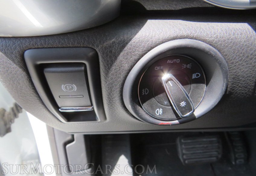 2017 Porsche Cayenne - Image 38