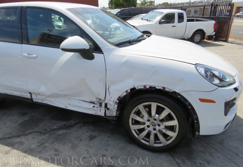 2017 Porsche Cayenne - Image 57