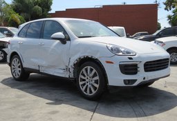 2017 Porsche Cayenne - Image 4