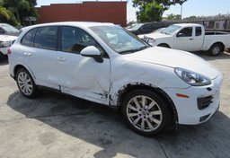 2017 Porsche Cayenne - Image 56