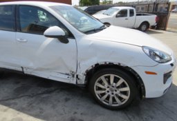 2017 Porsche Cayenne - Image 57