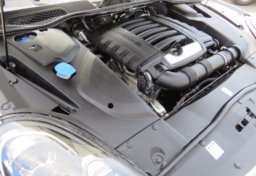 2017 Porsche Cayenne - Image 59