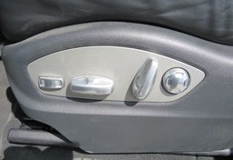 2017 Porsche Cayenne - Image 44