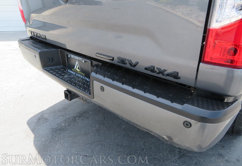 2019 Nissan Titan - Image 22