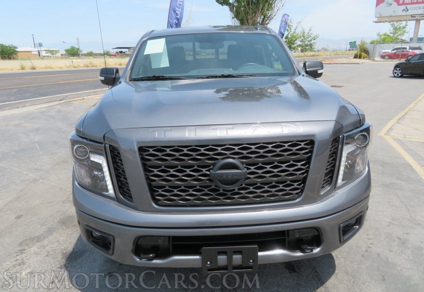 2019 Nissan Titan - Image 11