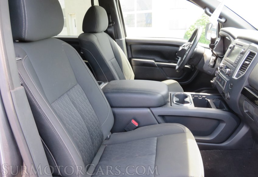 2019 Nissan Titan - Image 35