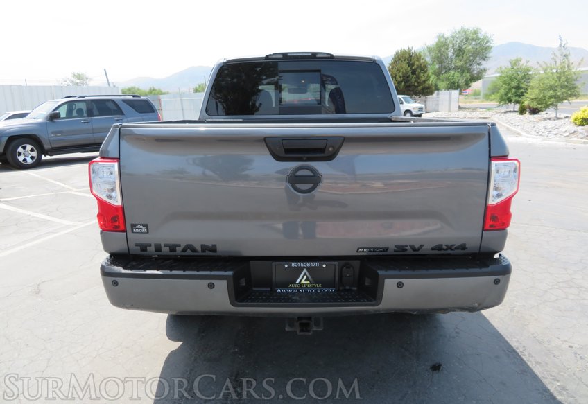 2019 Nissan Titan - Image 13