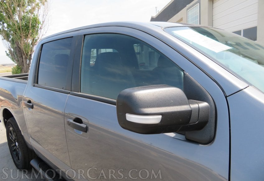 2019 Nissan Titan - Image 16