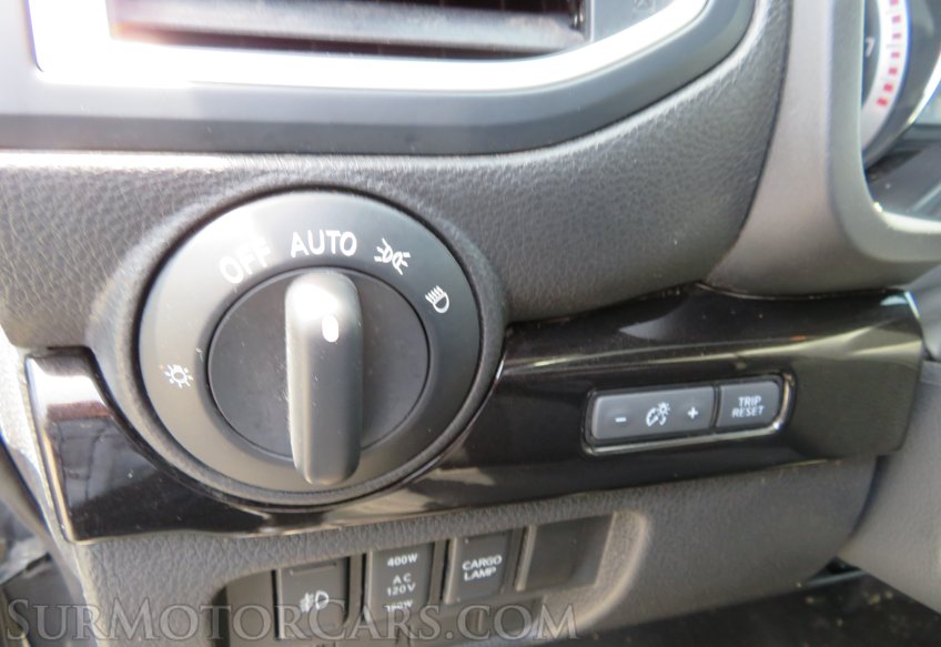 2019 Nissan Titan - Image 53