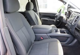2019 Nissan Titan - Image 35