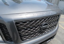2019 Nissan Titan - Image 21