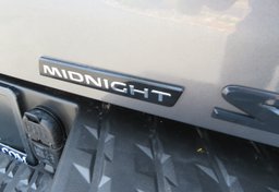 2019 Nissan Titan - Image 24