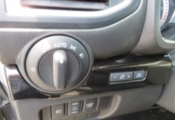2019 Nissan Titan - Image 53