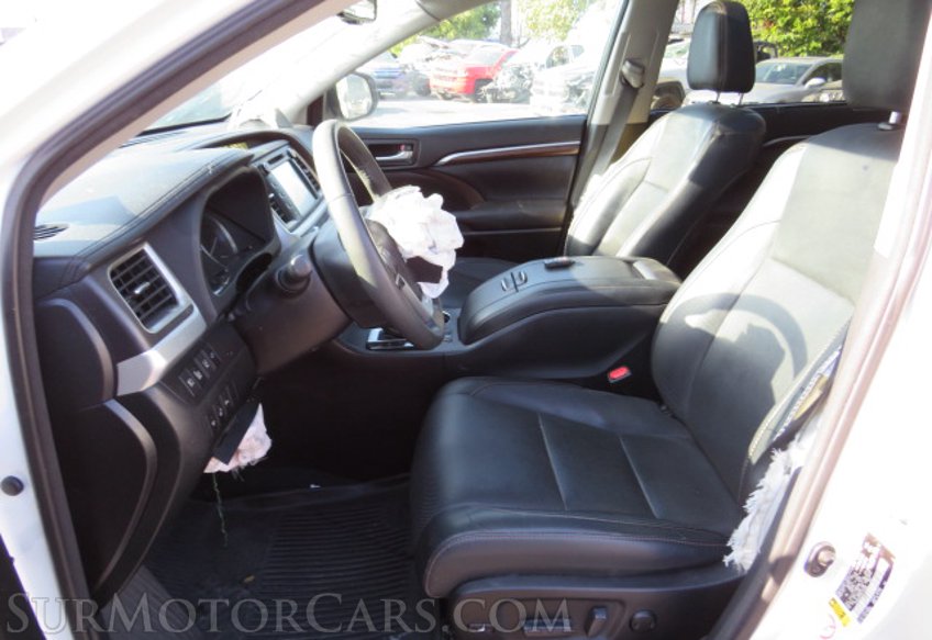 2016 Toyota Highlander - Image 16