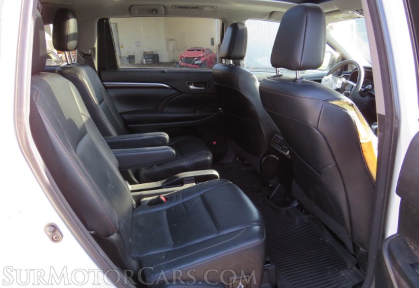 2016 Toyota Highlander - Image 28
